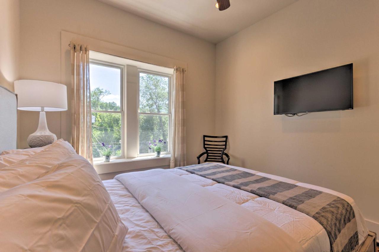 Modern Main St Apt In Downtown Waynesville! エクステリア 写真
